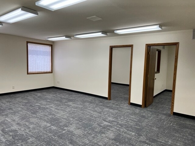 More Photos Of 21100 W Capitol Dr, Pewaukee Office For Lease