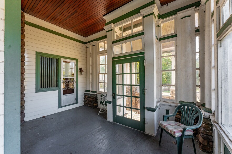 More Photos Of 1266 National Pike, Hopwood Apartments For Sale