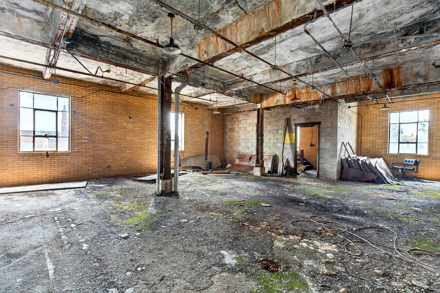 More Photos Of 662 Fillmore Ave, Buffalo Industrial For Sale