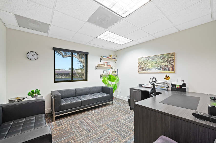 More Photos Of 2233 N Commerce Pky, Weston Office For Lease