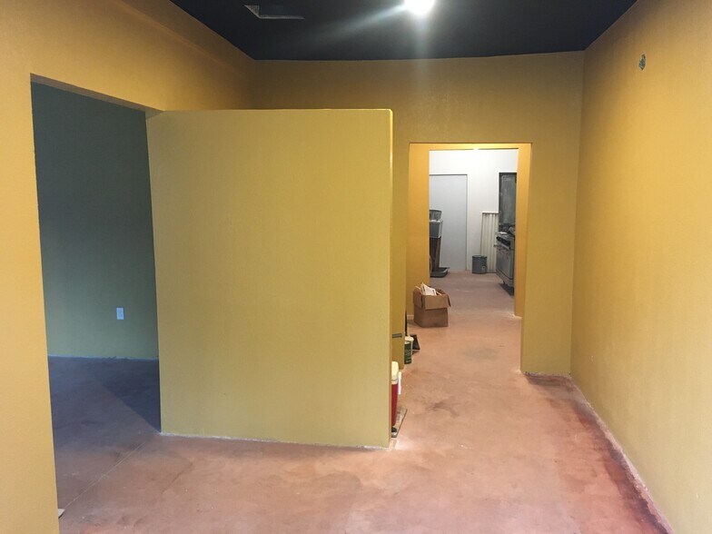 More Photos Of 1018 Union, Selma Storefront Retail Residential For Sale