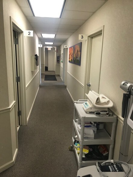 More Photos Of 6374 N Lincoln Ave, Chicago Medical For Lease