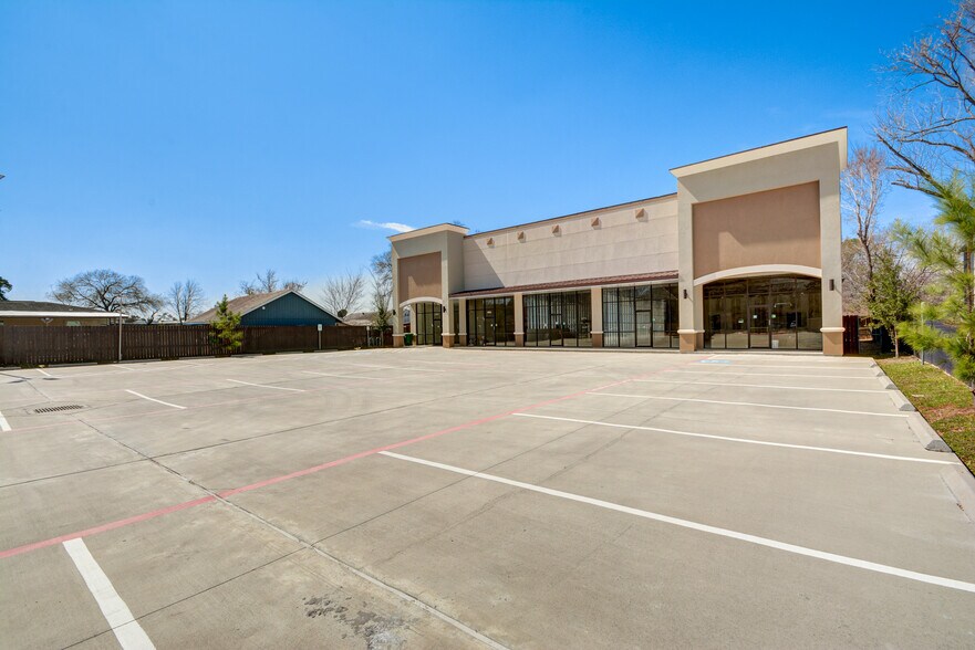More Photos Of 2209 Blalock Rd, Houston Freestanding For Lease