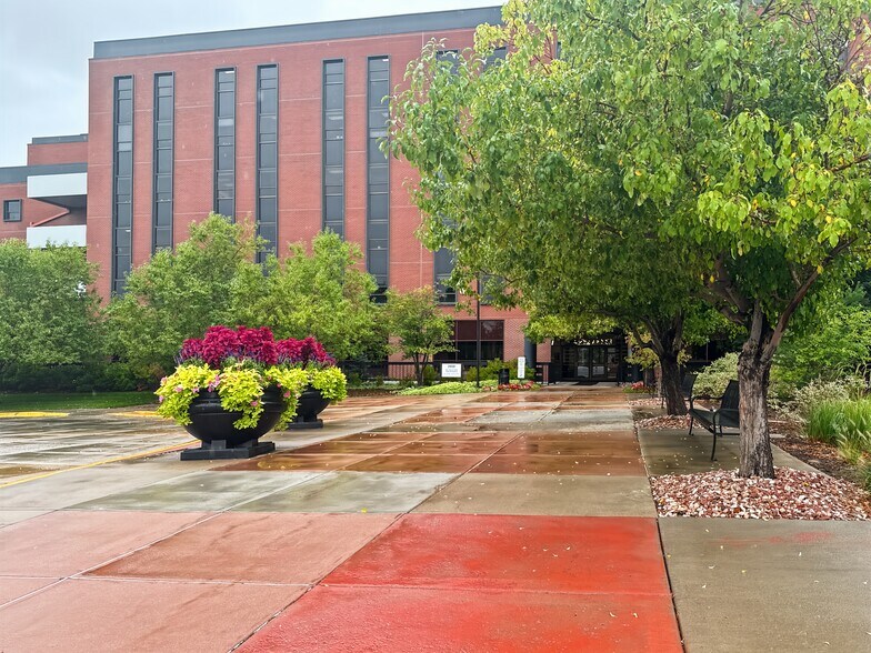 More Photos Of 3900 S Wadsworth Blvd, Lakewood Coworking Space
