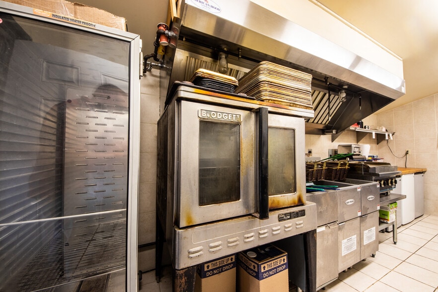 More Photos Of 1364 County Highway 12 rd, Mount Vision Storefront For Sale