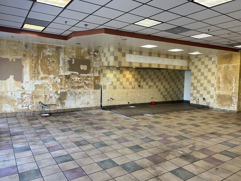 More Photos Of 136th Ave @ 136th Ave. btwn. Bancroft & E. 14th, San Leandro Unknown For Lease