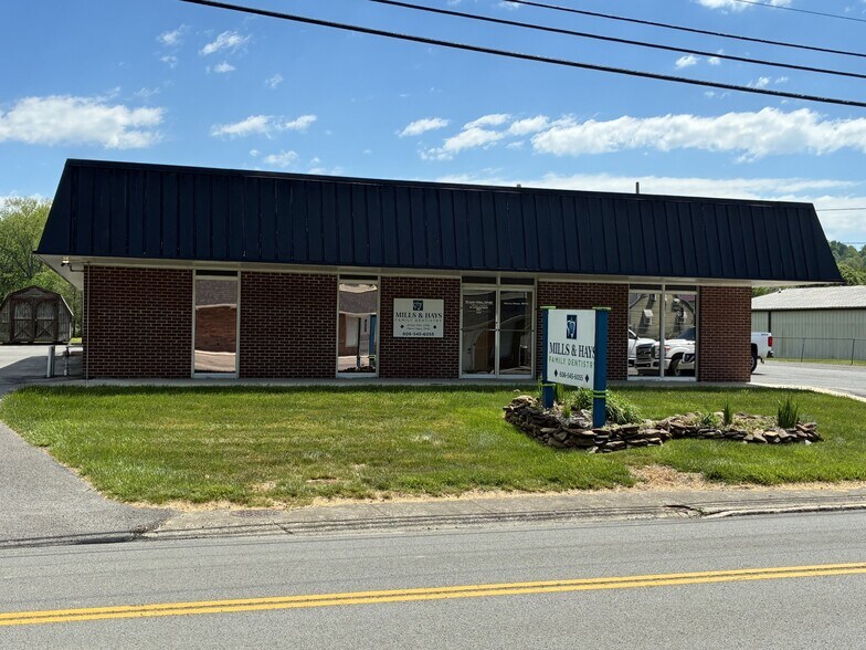 More Photos Of 646 Manchester St, Barbourville Office For Sale