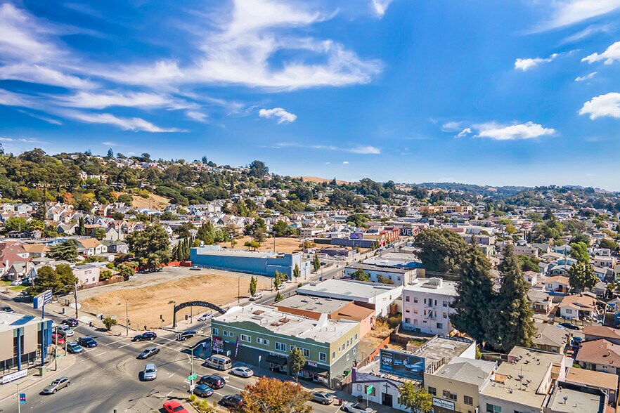 More Photos Of 2764 73rd Ave, Oakland Storefront Retail Residential For Lease