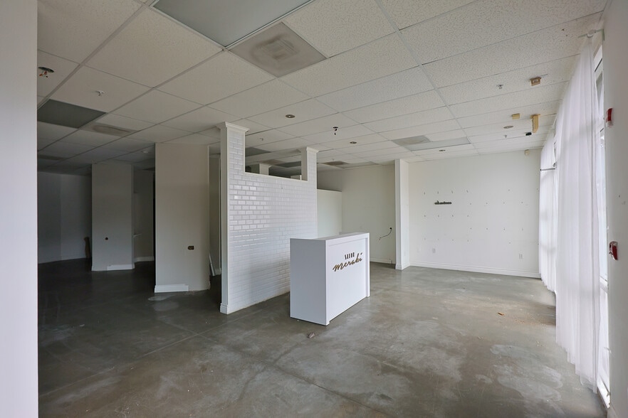 More Photos Of 229 E Commonwealth Ave, Fullerton Apartments For Lease
