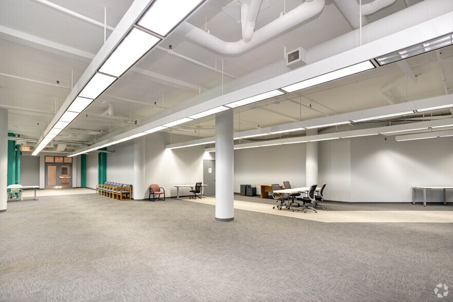 More Photos Of 260 E Main St, Rochester Medical For Lease