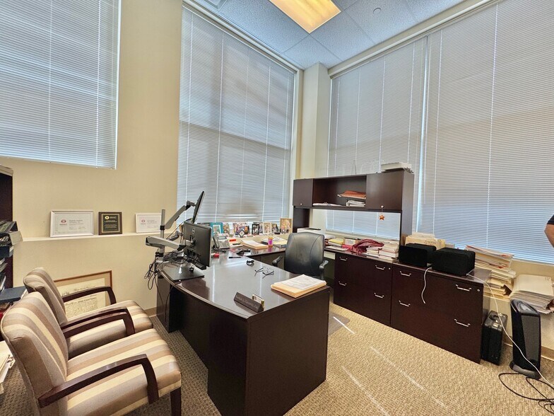 More Photos Of 215-15 Northern Blvd, Bayside Storefront Retail Office For Lease