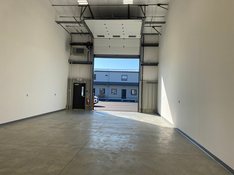 More Photos Of 6 Ricketts Pond Drive, Carver Light Distribution For Lease