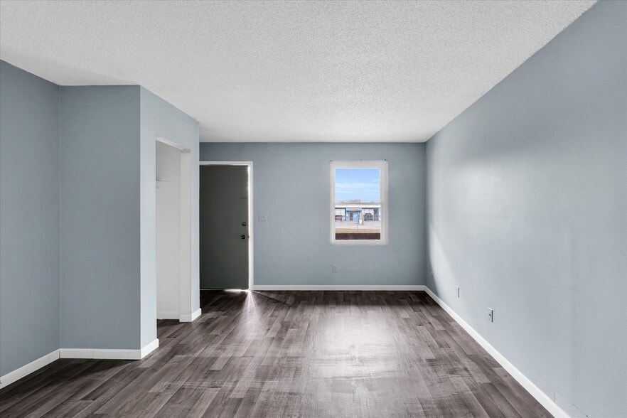More Photos Of 1740 S Fairview Ave, Decatur Apartments For Sale