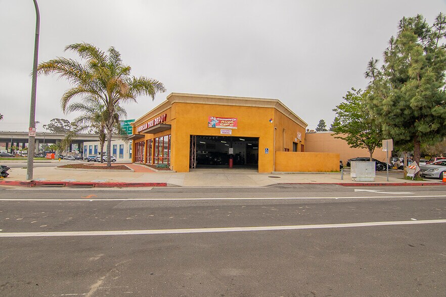 More Photos Of 11501 Jefferson Blvd, Culver City Freestanding For Sale