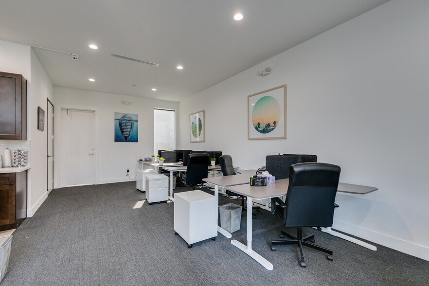 More Photos Of 7318 W Post Rd, Las Vegas Loft Creative Space For Sale