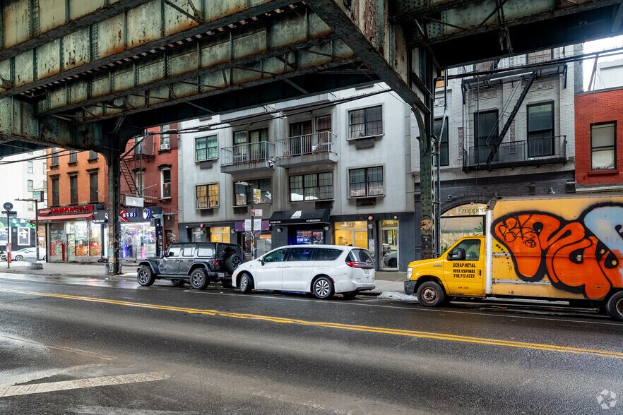 More Photos Of 409-413 Broadway, Brooklyn Apartments For Lease