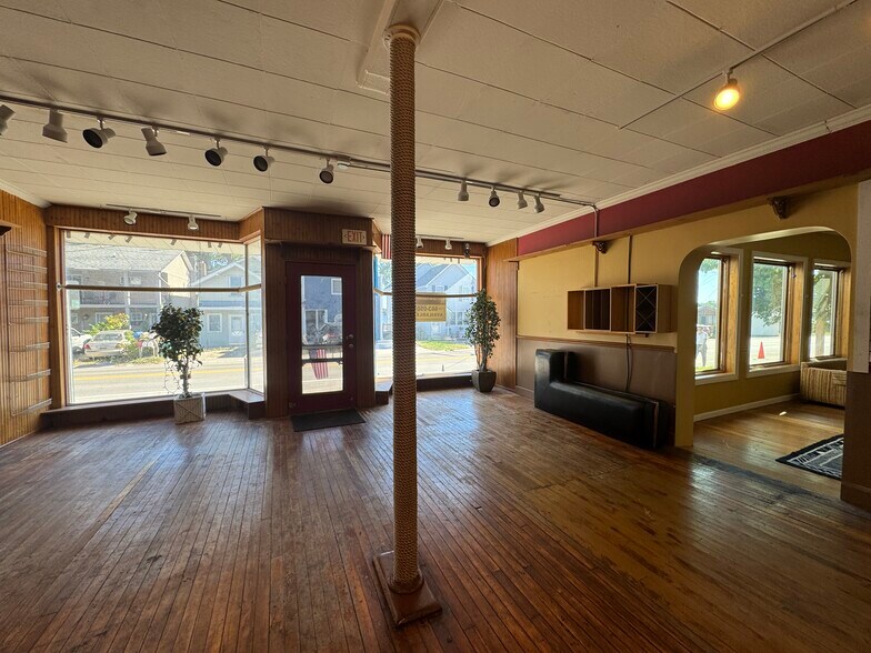 More Photos Of 9531 Main St, Whitmore Lake Storefront Retail Residential For Sale