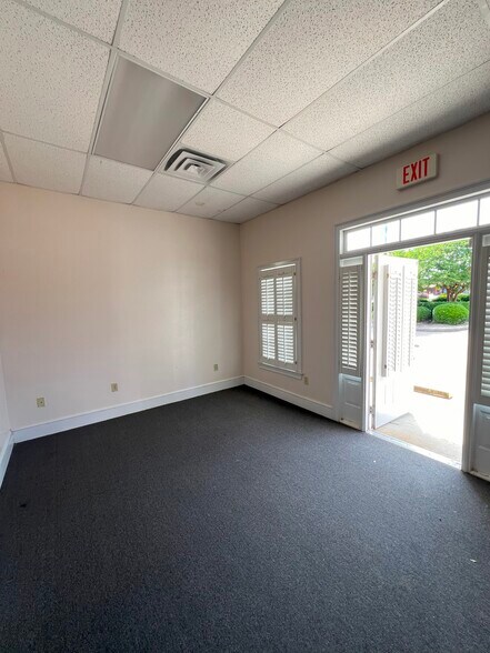 More Photos Of 1636 Philema Rd S, Albany Freestanding For Lease