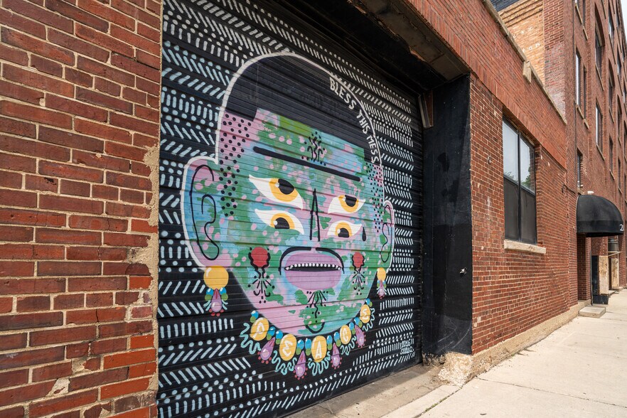 More Photos Of 2150 S Canalport Ave, Chicago Loft Creative Space For Lease