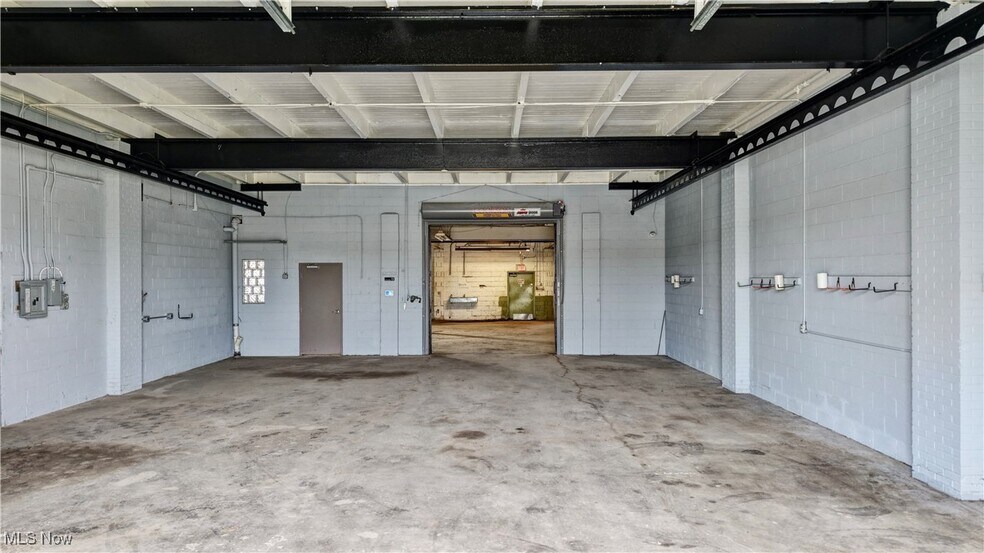 More Photos Of 422 S Green Rd, South Euclid Warehouse For Sale