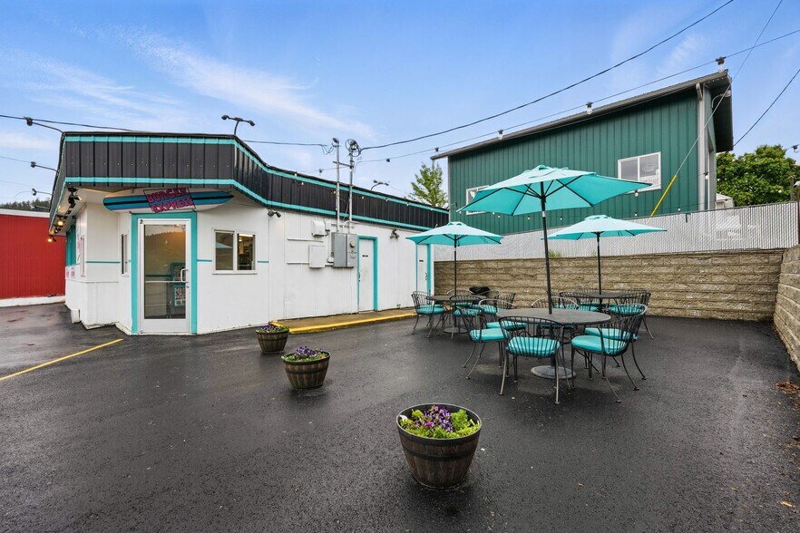 More Photos Of 213 W College Ave, Saint Maries Restaurant For Sale