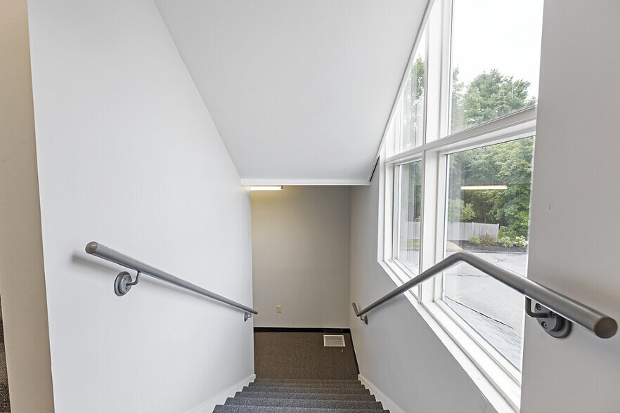 More Photos Of 323 State St, Augusta Office Residential For Sale