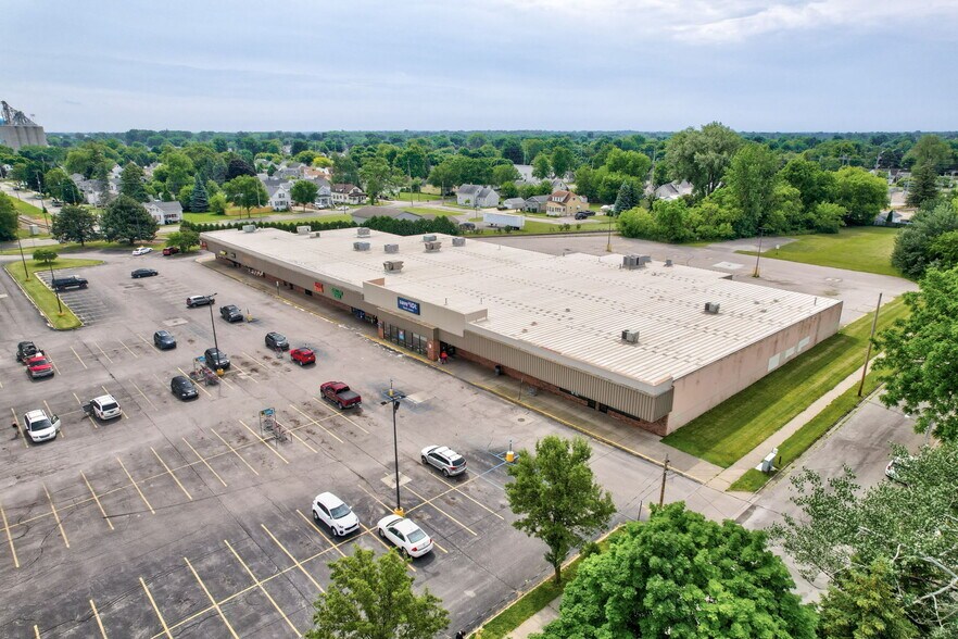 More Photos Of 900-1000 Lafayette Ave, Bay City Unknown For Lease