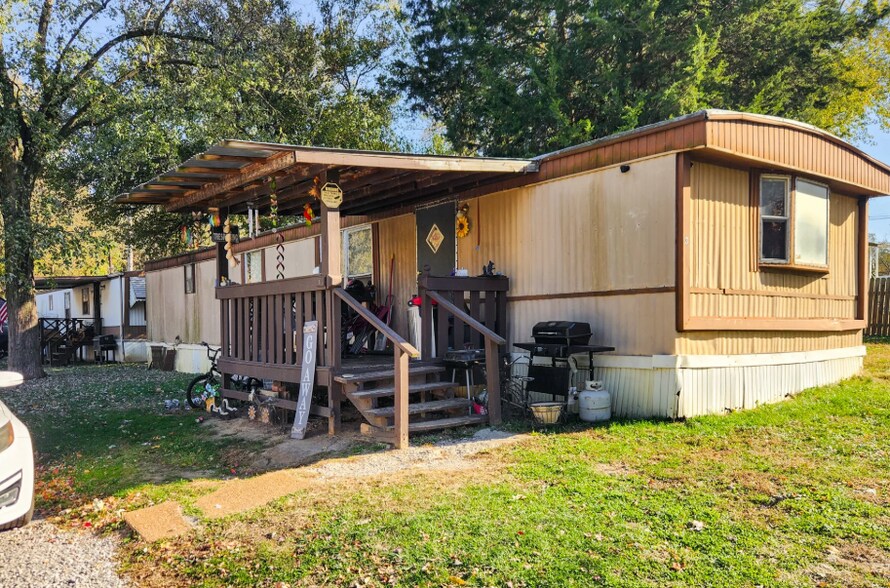 More Photos Of 3 Fern Ln, East Alton Manufactured Housing Mobile Home Park For Sale