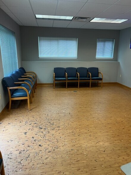 More Photos Of 1449 Old Waterbury Rd, Southbury Office For Sale