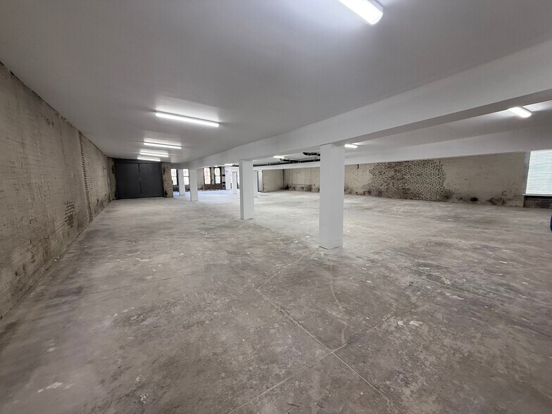 More Photos Of 156 E 105th St, New York Specialty For Lease