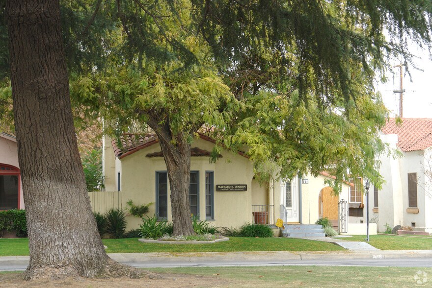 More Photos Of 424 Truxtun Ave, Bakersfield Office For Lease