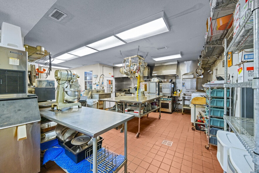 More Photos Of 438 Kessler Loop, Guyton Hospitality For Sale