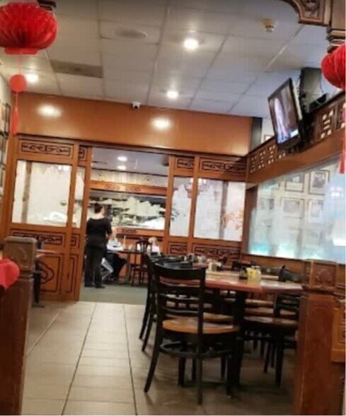More Photos Of 4215 S Sherwood Forest Blvd, Baton Rouge General Retail For Lease