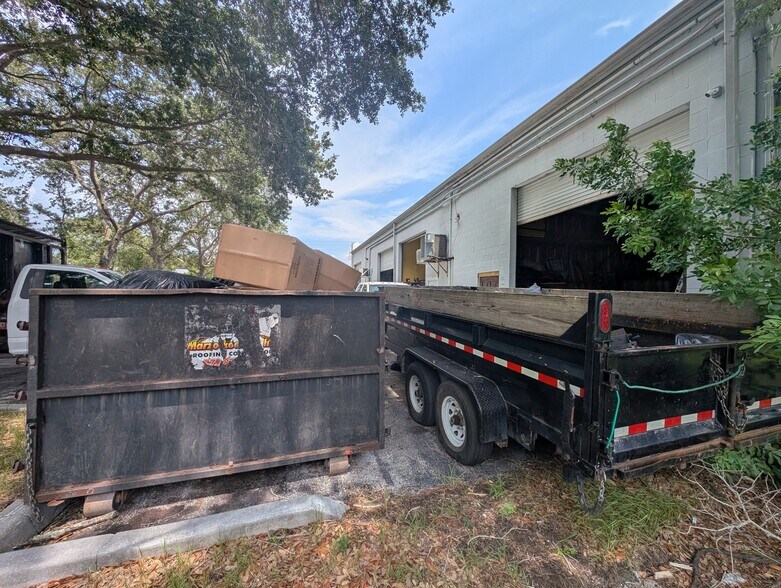 More Photos Of 861 SW Lakehurst Dr, Port Saint Lucie Distribution For Sale