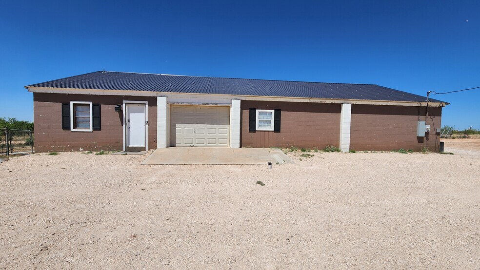 More Photos Of 9300 W County Road 60, Midland Flex For Sale