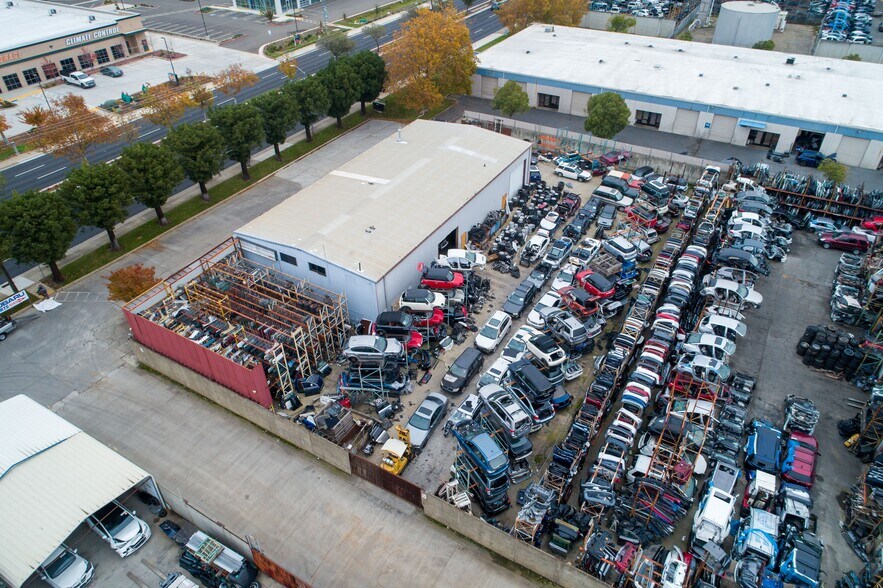 More Photos Of 3567 Recycle Rd, Rancho Cordova Warehouse For Lease