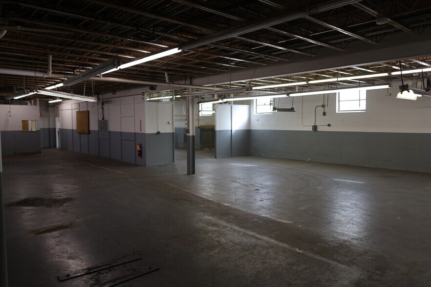 More Photos Of 2204-2230 Erie Blvd, Syracuse Manufacturing For Lease