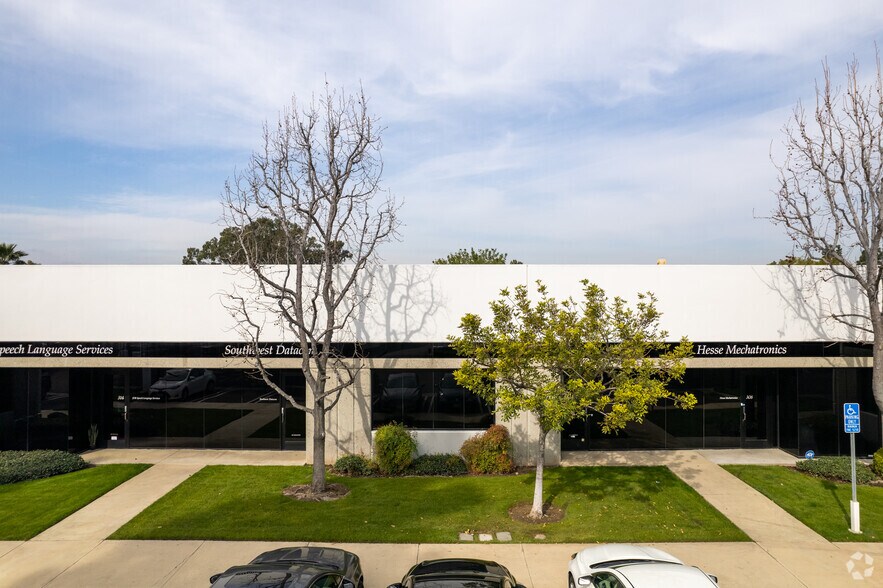 More Photos Of 3002 Dow Ave, Tustin Light Manufacturing For Lease