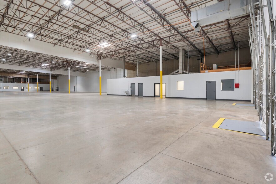 More Photos Of 4643 Aircenter Cir, Reno Manufacturing For Lease