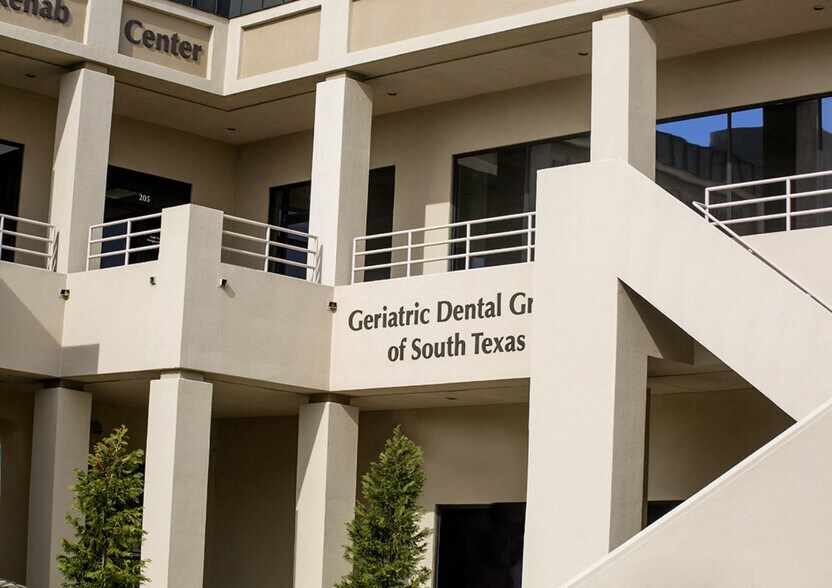 More Photos Of 5282 Medical Dr, San Antonio Medical For Lease
