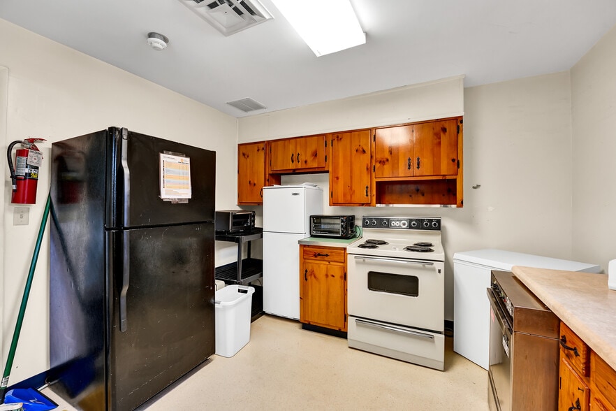 More Photos Of 7828 S Northshore Dr, Knoxville Schools For Sale