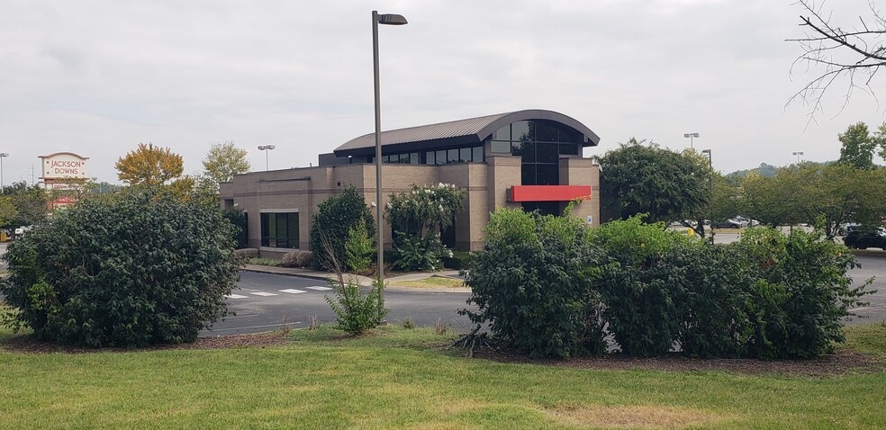 More Photos Of 3169 Lebanon Pike, Nashville Bank For Sale