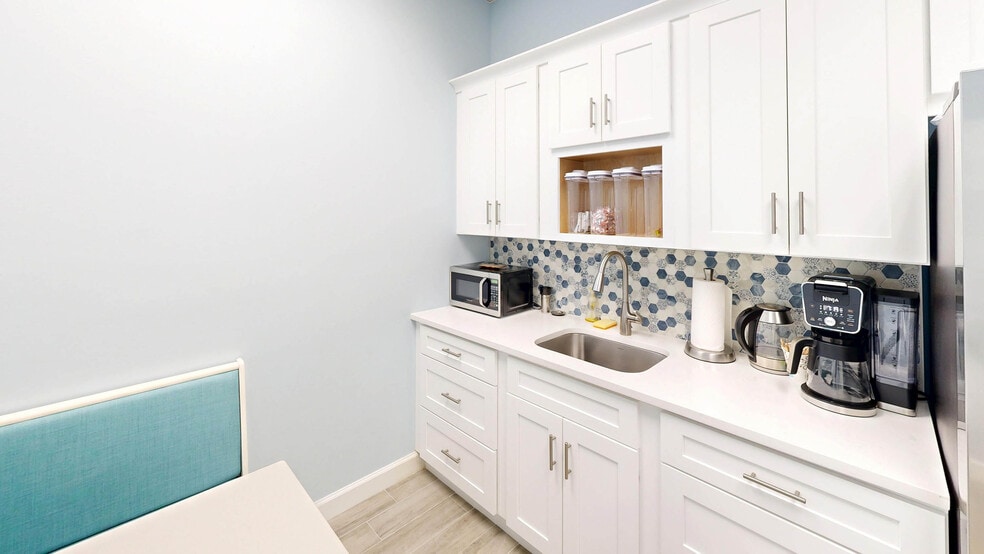 More Photos Of 2151 Consulate Dr, Orlando Loft Creative Space For Sale