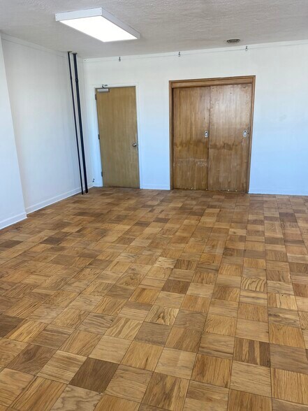 More Photos Of 319 N Wayne St, Piqua Loft Creative Space For Lease