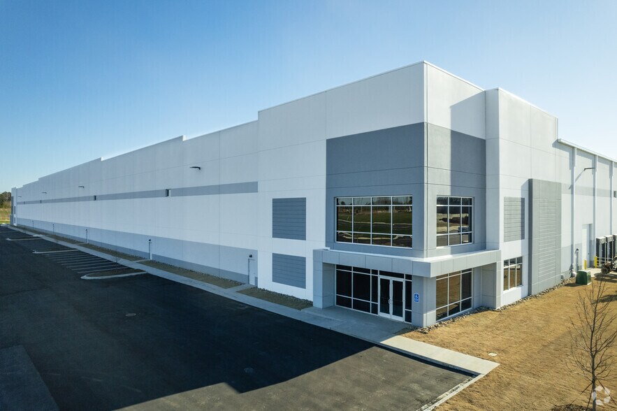 More Photos Of 121 Logistics Dr, Gaffney Unknown For Lease
