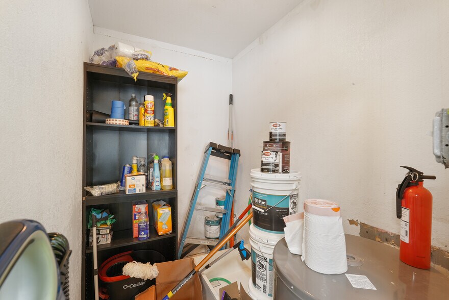 More Photos Of 7050 Martin Luther King Jr Blvd, Portland Freestanding For Lease