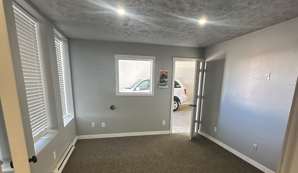 More Photos Of 14415 E Sprague Ave, Spokane Unknown For Lease
