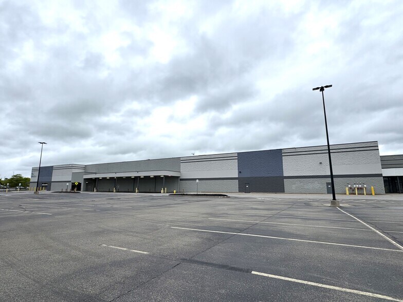 More Photos Of 3780 W Ridge Rd, Rochester Industrial For Lease