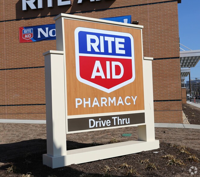 More Photos Of 249 Legion Ave, New Haven Drugstore For Lease