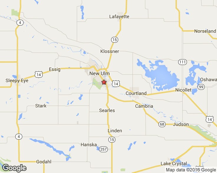 More Photos Of 1914 S Broadway St, New Ulm Freestanding For Lease